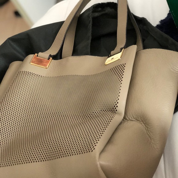 Vince Camuto purse - Picture 8 of 8